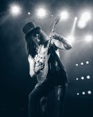 Concerts 2017 0204 auckland slash01