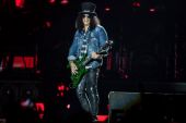 Concerts 2017 0214 melbourne slash03