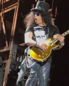 Concerts 2017 0218 adelaide slash04