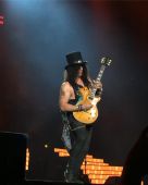 Concerts 2017 0228 bangkok slash06