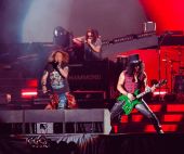 Concerts 2017 0303 dubai gnr01