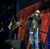 Concerts 2017 0604 madrid concert slash axl02