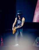 Concerts 2017 0624 werchter slash01