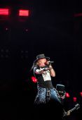 Concerts 2017 0811 winston salem axl03