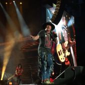 Concerts 2017 0821 ottawa gnr02