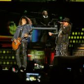 Concerts 2017 0824 winnipeg gnr01