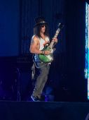 Concerts 2017 0903 george slash07