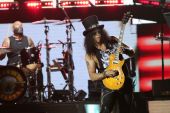Concerts 2017 0926 sao paulo slash03