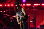 Concerts 2017 0926 sao paulo slash04