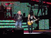 Concerts 2017 0929 santiago concert axl slash