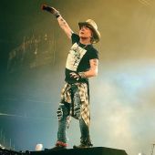 Concerts 2017 1012 newark gnr04