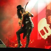 Concerts 2017 1012 newark slash01