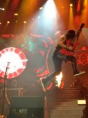 Concerts 2017 1012 newark slash04