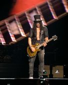 Concerts 2017 1016 nyc slash04