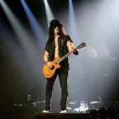 Concerts 2017 1023 hartford slash03