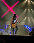 Concerts 2017 1030 toronto slash01