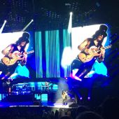 Concerts 2017 1030 toronto slash03