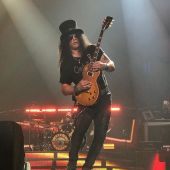 Concerts 2017 1102 detroit slash02