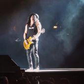 Concerts 2017 1106 chicago slash06