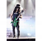 Concerts 2017 1106 chicago slash07