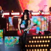 Concerts 2018 1108 jakarta slash01