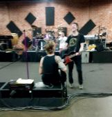 Duff gunsnroses 2014 duff mckagan tommy stinson rehearsals02