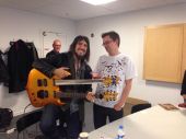 Ron solo 20131005 ron bumblefoot thal double guitar